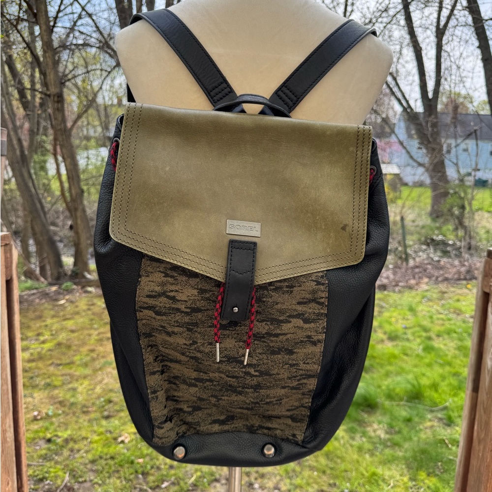 Sorel Black/Army Green Leather Drawstring Backpack Bag NEW